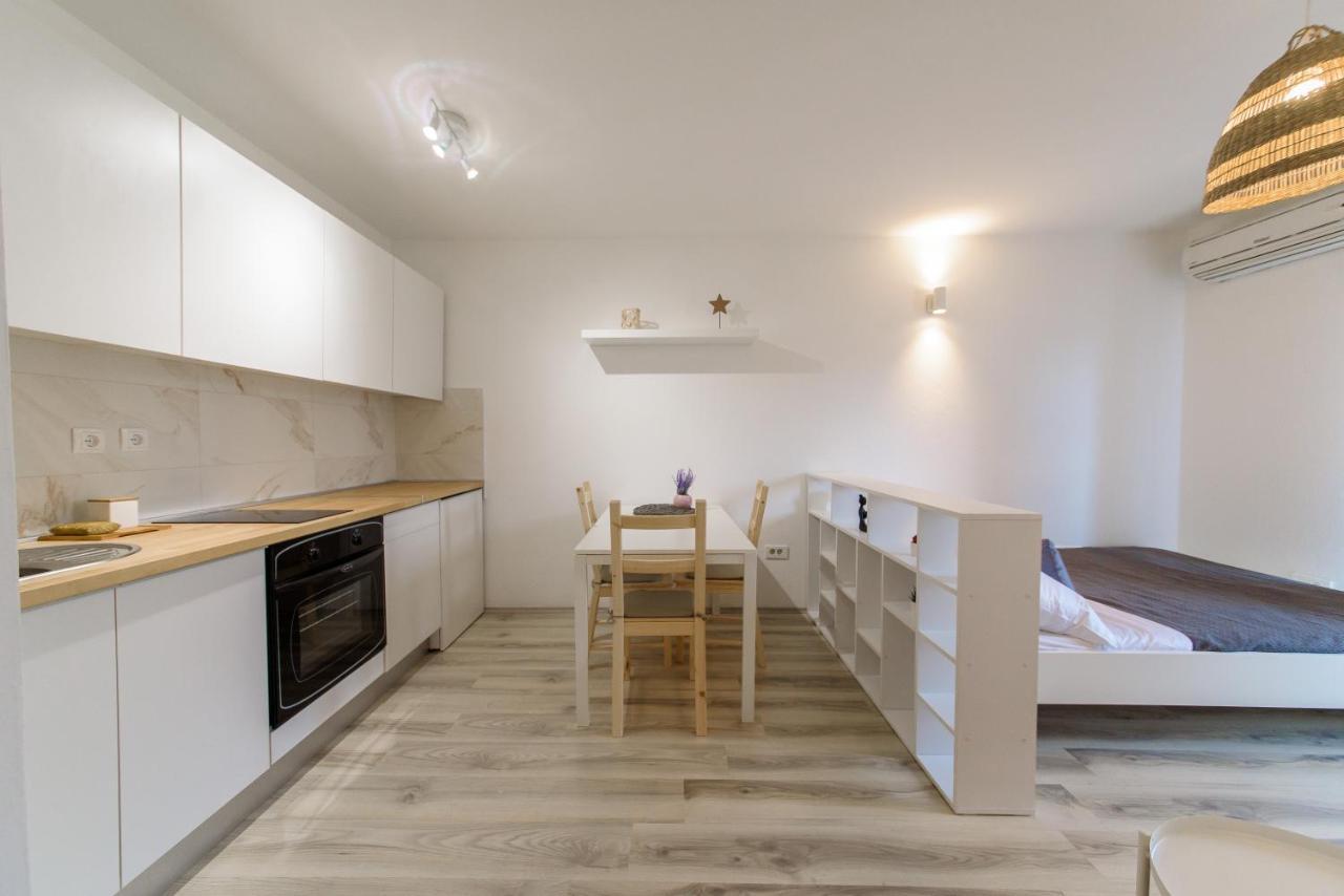 Donata Apartments 扎达尔 外观 照片